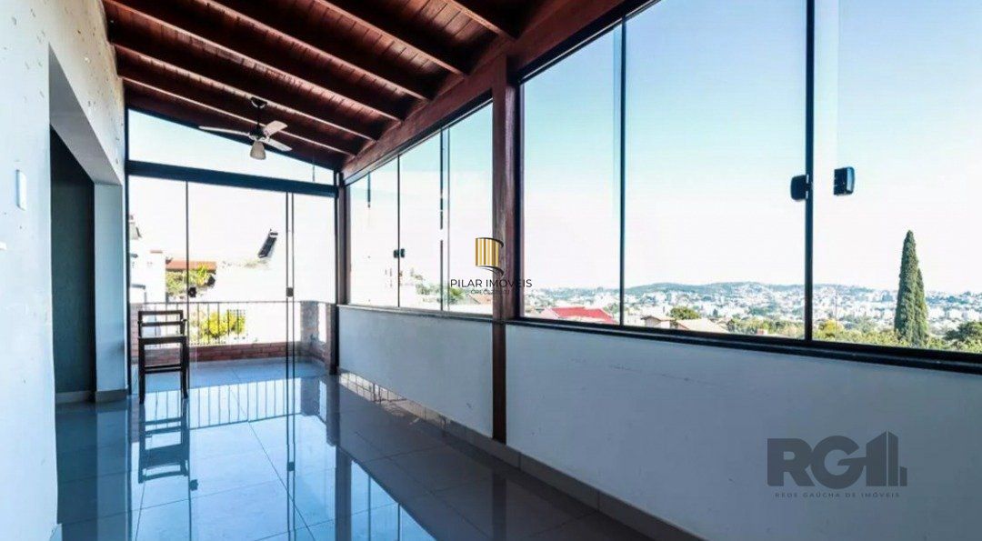casa, 6 quartos, 1 suíte, 3 vagas, 352,38m2 privativos, bairro Santa Tereza