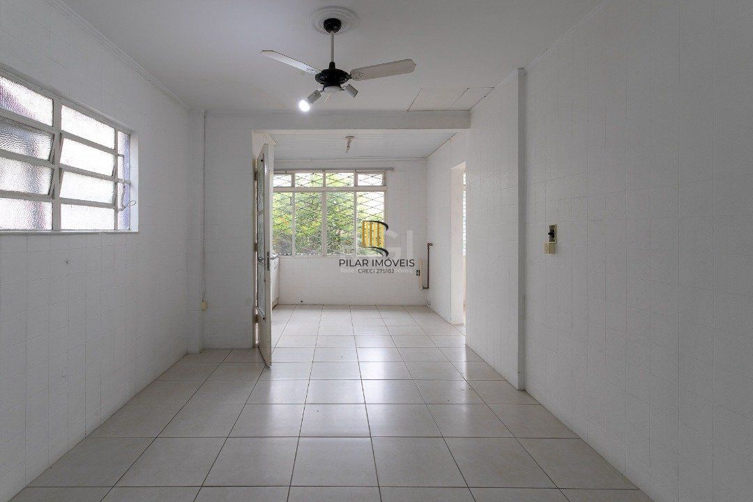 Casa para Venda - 0.01m², 5 dormitórios, 10 vagas - Petrópolis