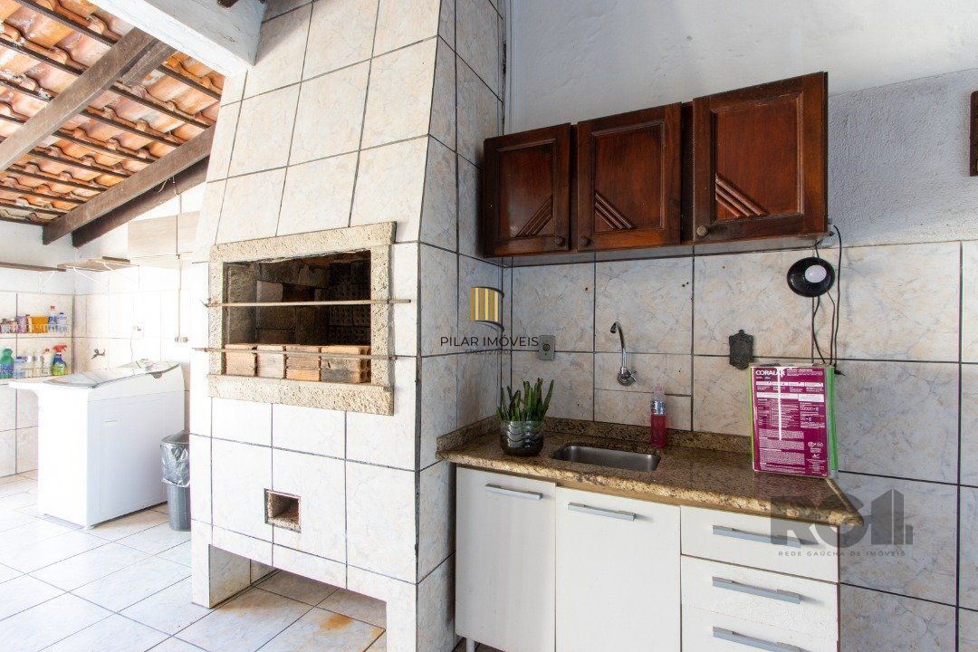 Sobrado para Venda - 170m², 3 dormitórios, sendo 1 suites, 2 vagas - Serraria