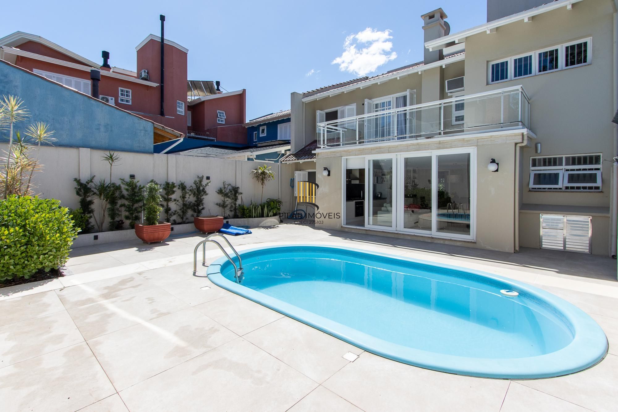 Casa 4 dormitórios no bairro Cristal