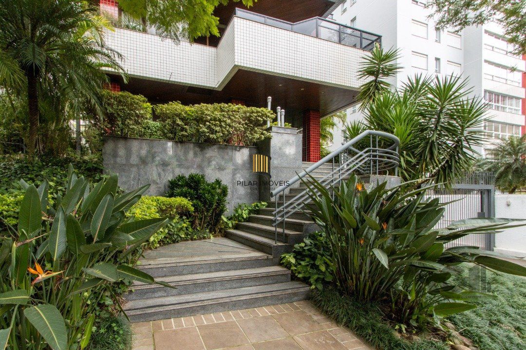 Apartamento 4 dormitórios no bairro Petrópolis