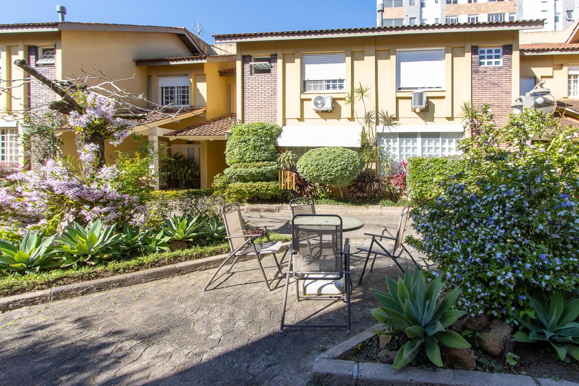 Casa condomínio, no bairro Tristeza, 175,17m² área privativa,03 dormitórios 01 suíte e 02 vagas!