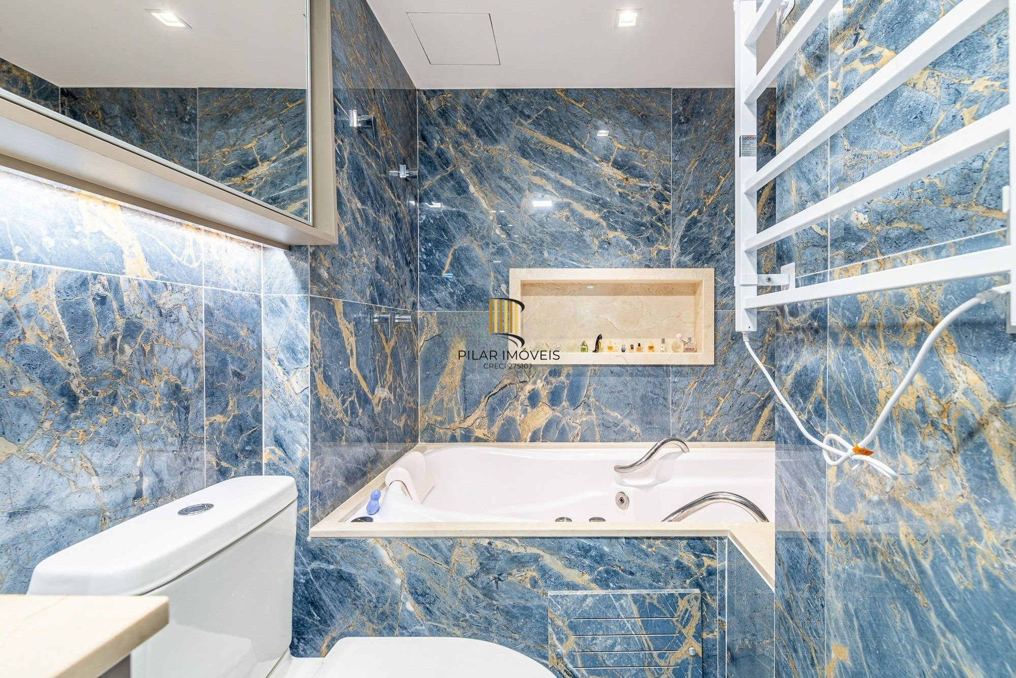 Apartamento de 3 dormitórios sendo 2 suítes