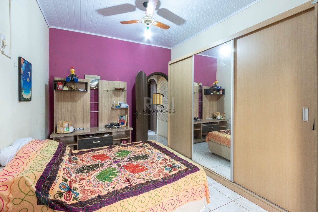 Casa para Venda - 380m², 3 dormitórios, sendo 1 suites, 3 vagas - Tristeza