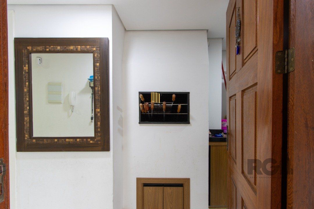 Casa de Condomínio 3 dormitórios no bairro Camaquã