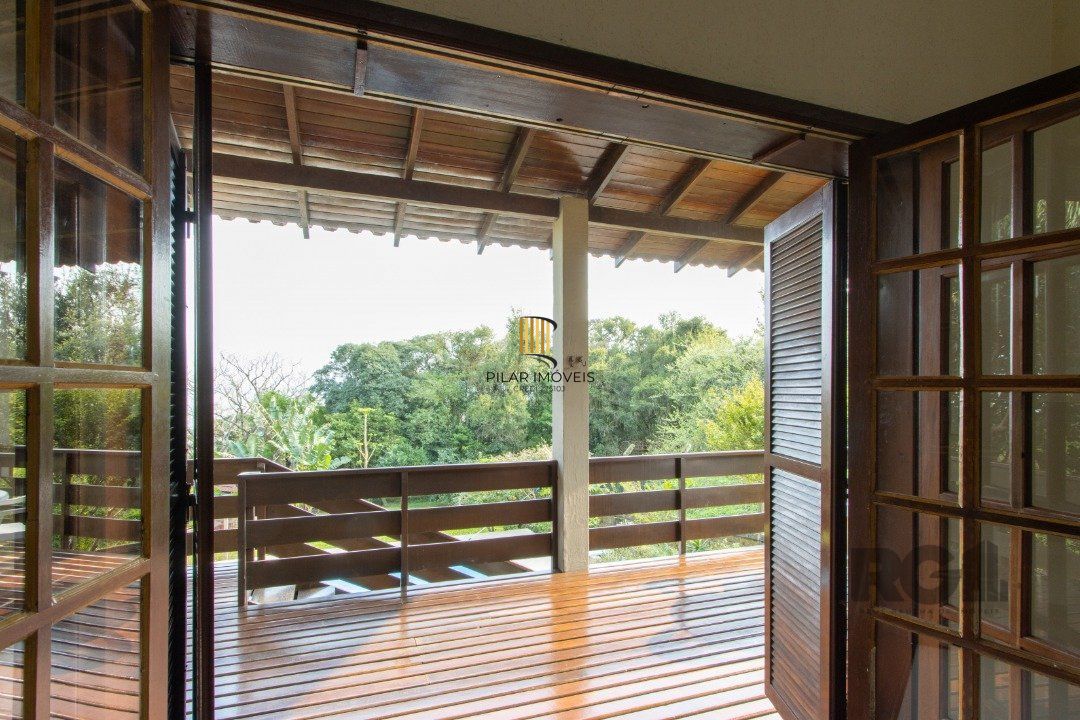 Casa para Venda - 220m², 3 dormitórios, sendo 2 suites, 5 vagas - Espirito Santo