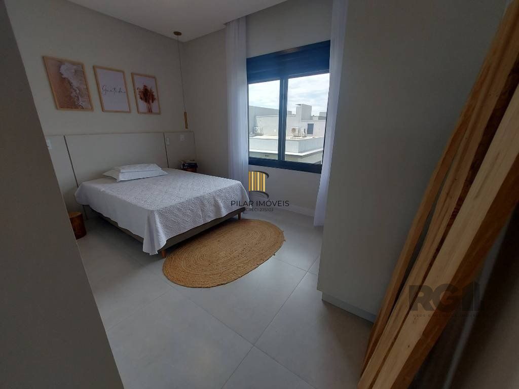 Casa de Condomínio 4 dormitórios no bairro Centro