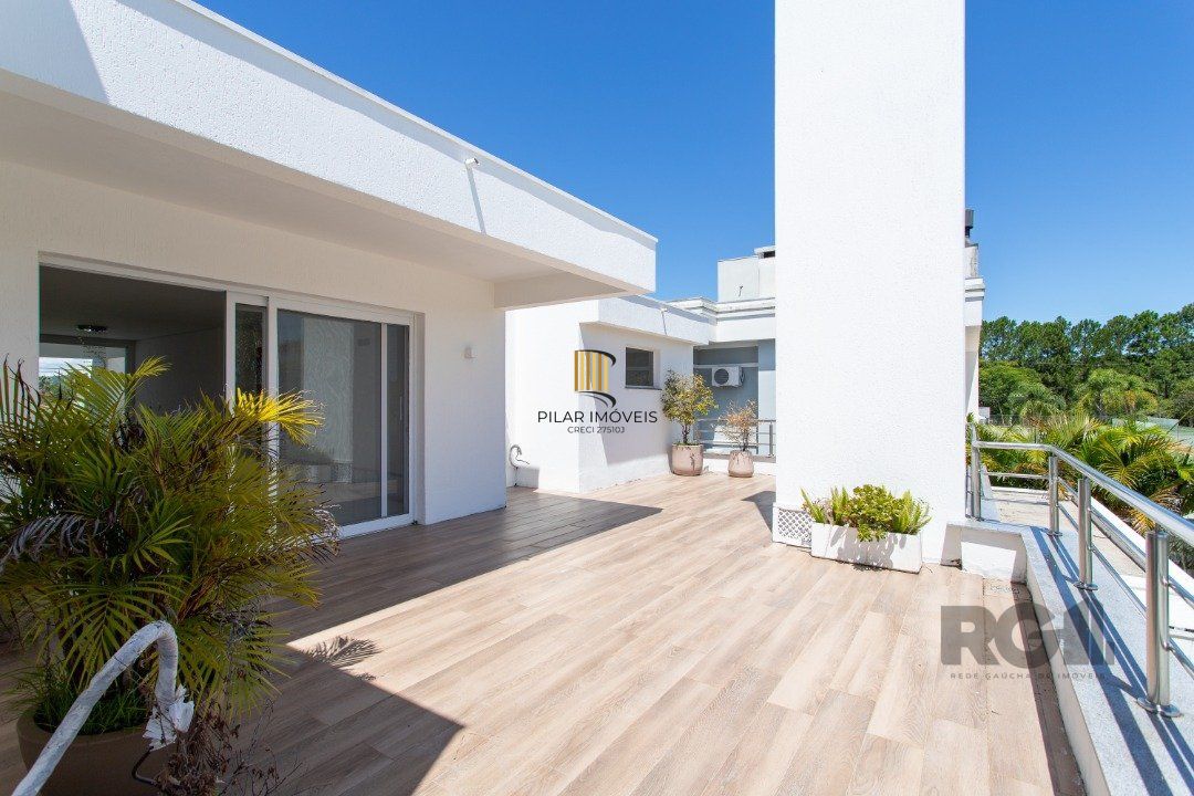 Casa  no condomínio Terra Ville , com aproximadamente 450m quadrados.