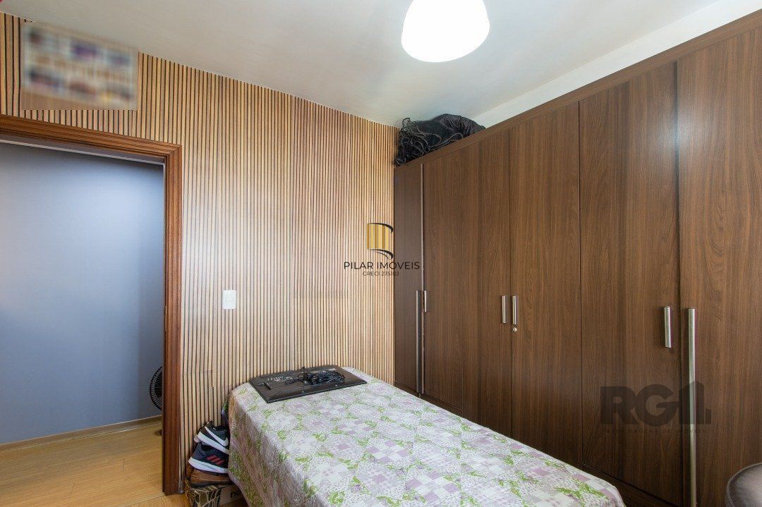 Casa 3 dormitórios no bairro Medianeira