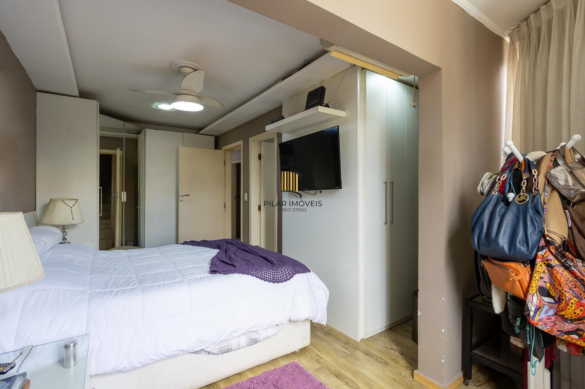 Casa 3 dormitórios no bairro Cristal