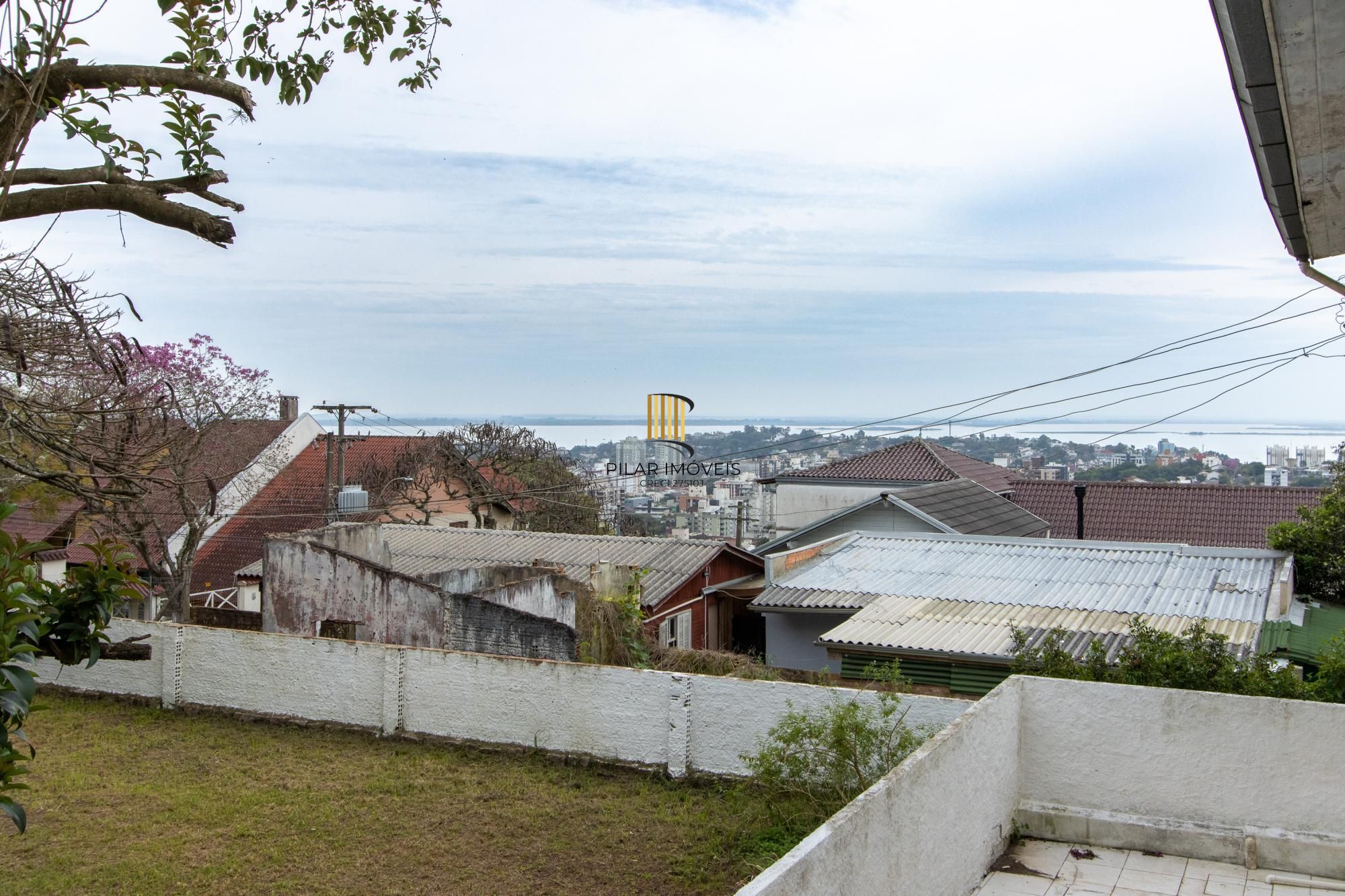 Casa 2 dormitórios no bairro Tristeza