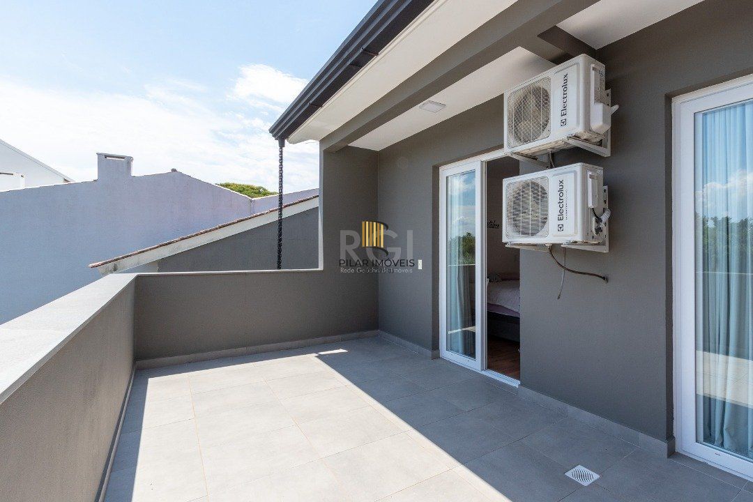 Casa para Venda - 420m², 3 dormitórios, sendo 3 suites, 8 vagas - Ipanema