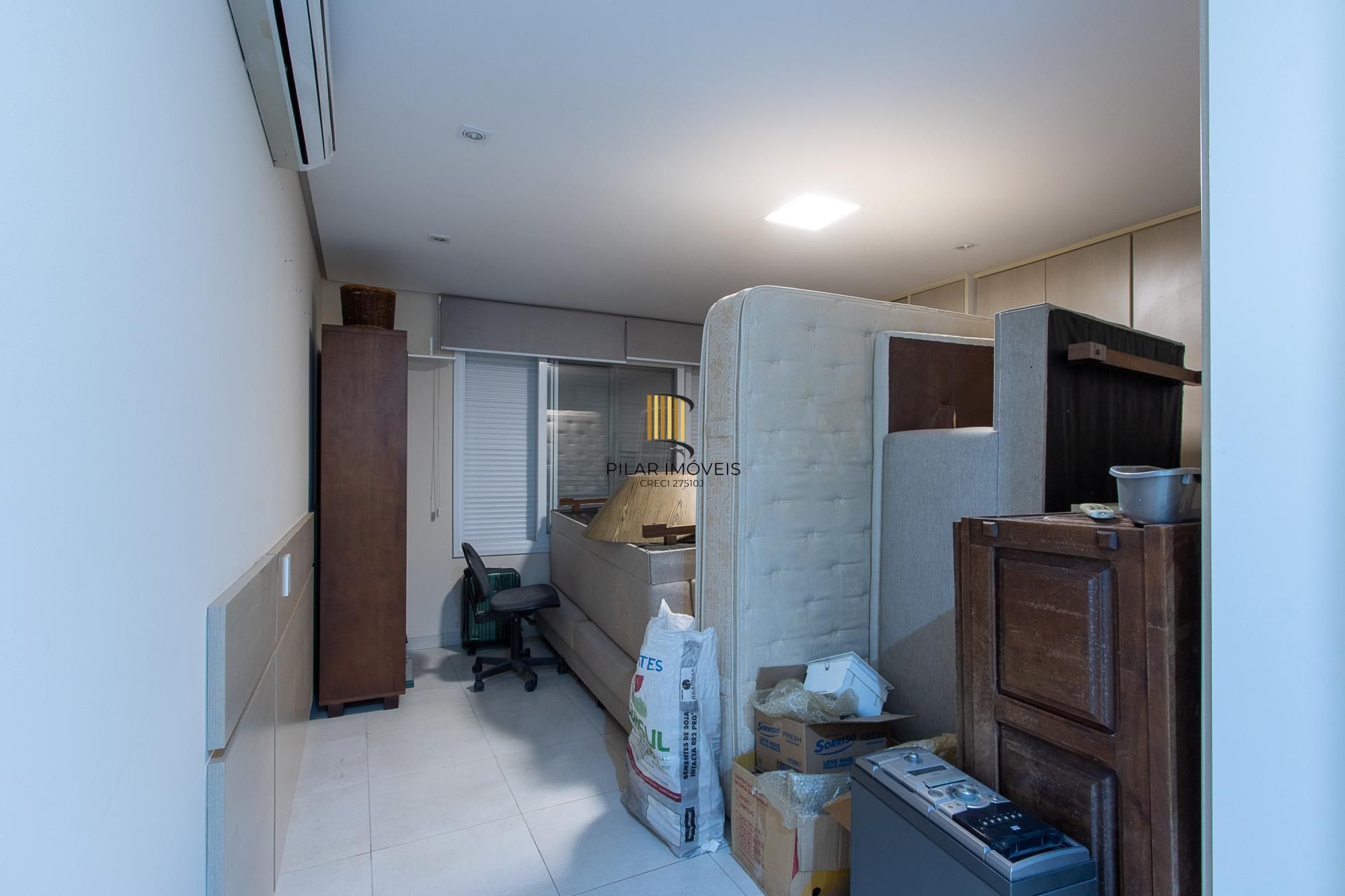 Casa de Condomínio 4 dormitórios no bairro Belém Novo