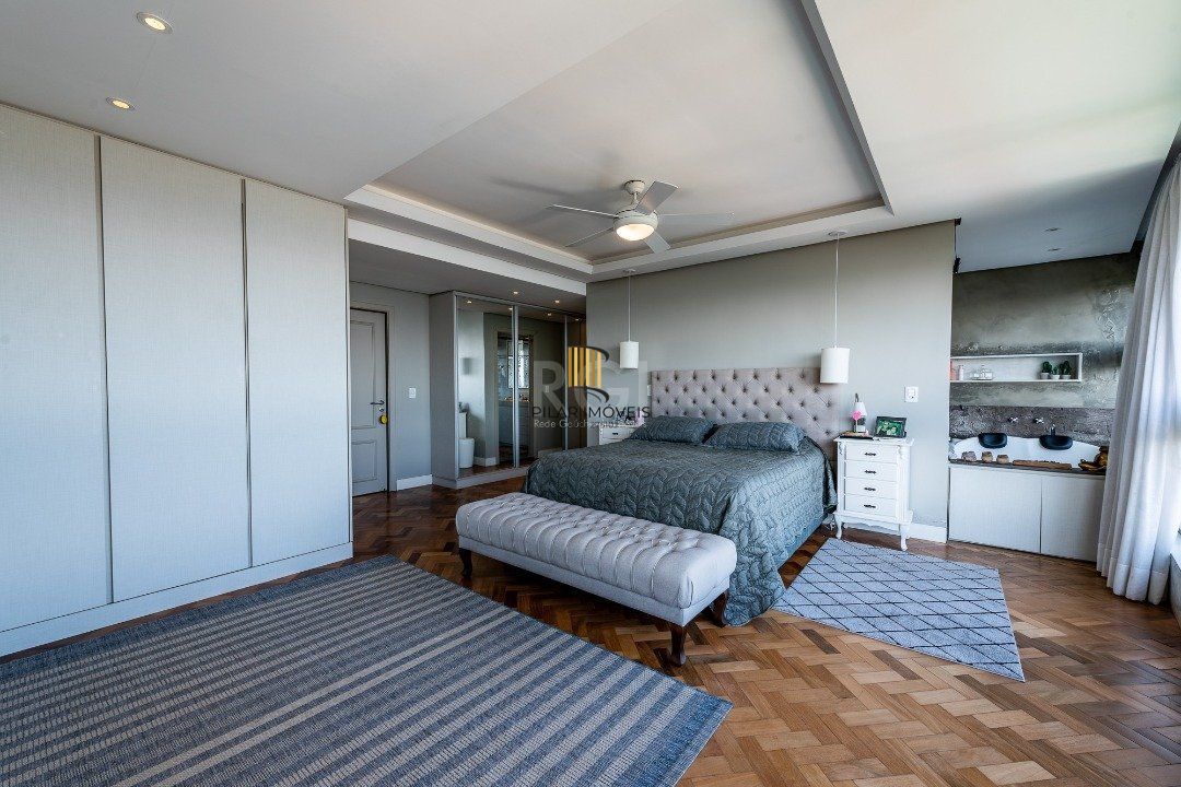 Casa para Venda - 300m², 3 dormitórios, sendo 3 suites, 2 vagas - Sétimo Céu