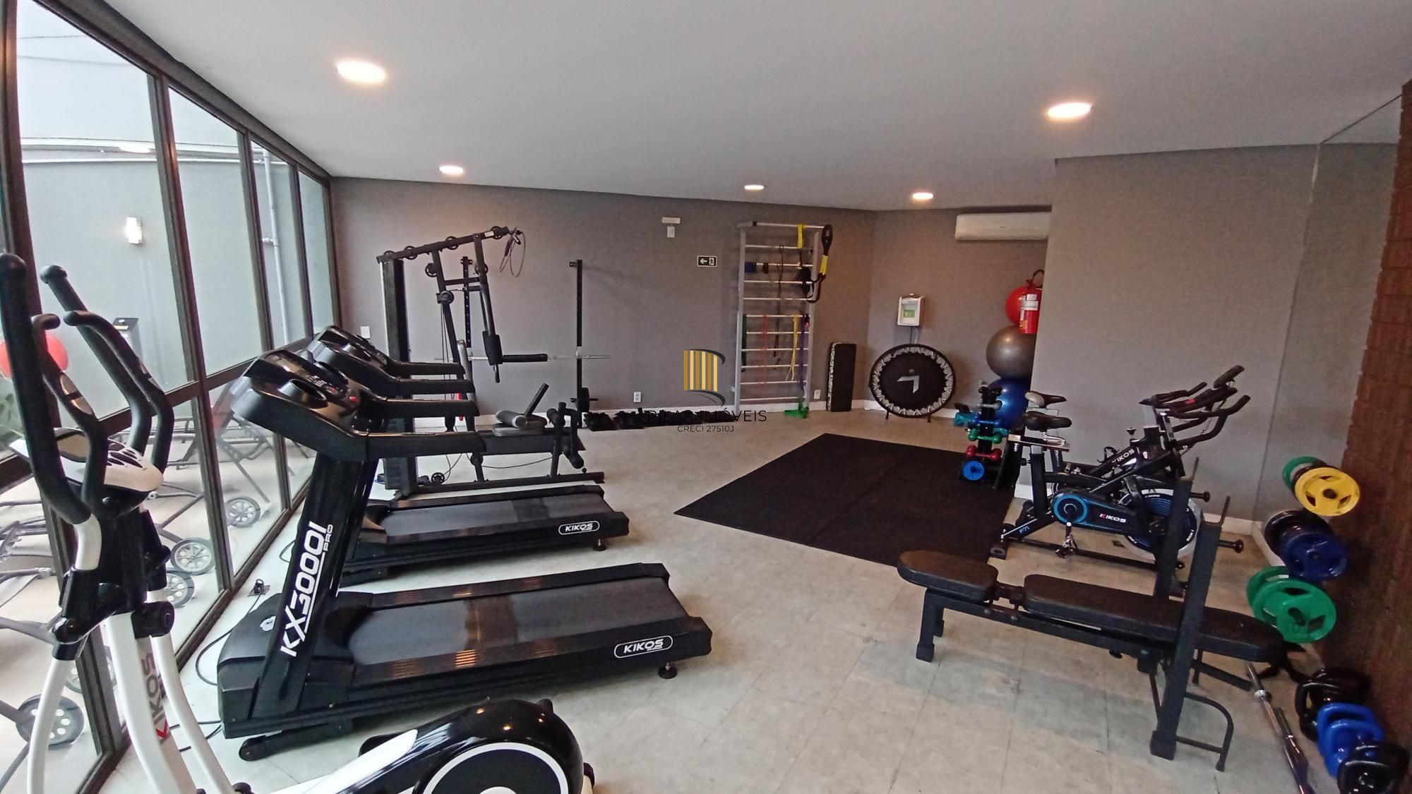 Apartamento com 3 dormitórios e 2 vagas, no bairro Ipanema