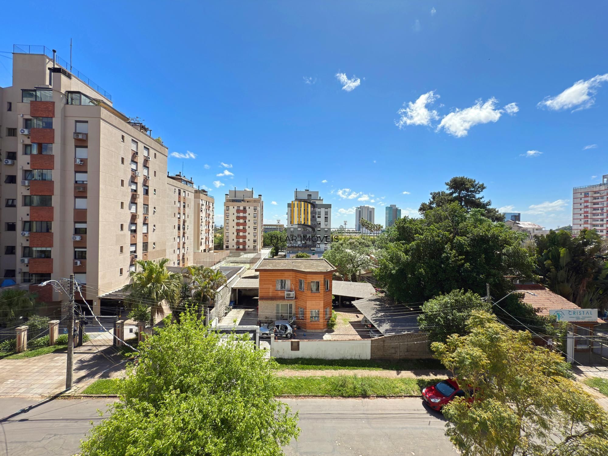 Apartamento 03 Suítes bairro Cristal, 88,97m² de área privativa, semimobiliada e 02 vagas de garagens cobertas. - Pilar Imóveis