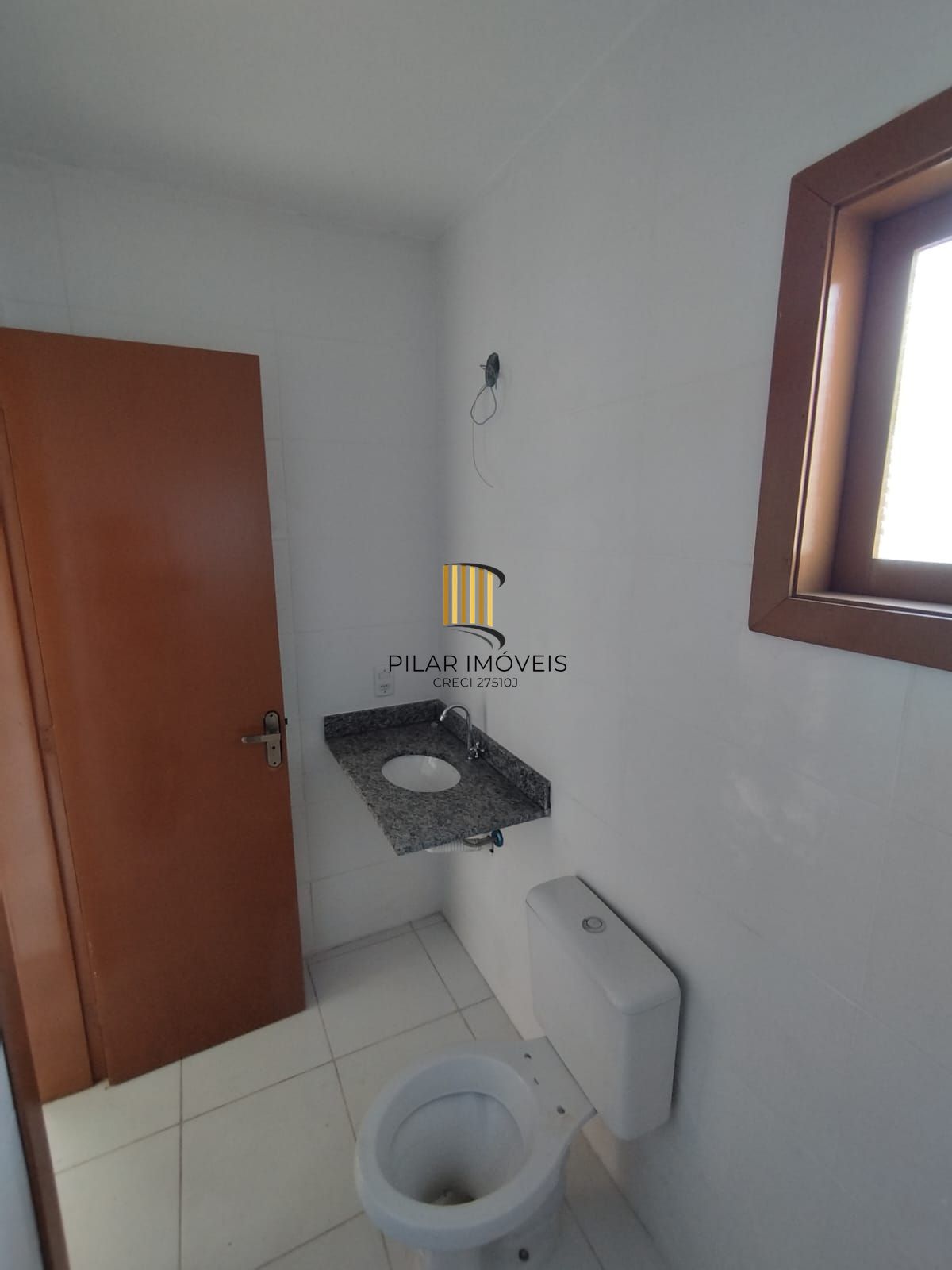 Casa de condomínio, 2 dormitórios, 1 vaga, bairro Ipanema.