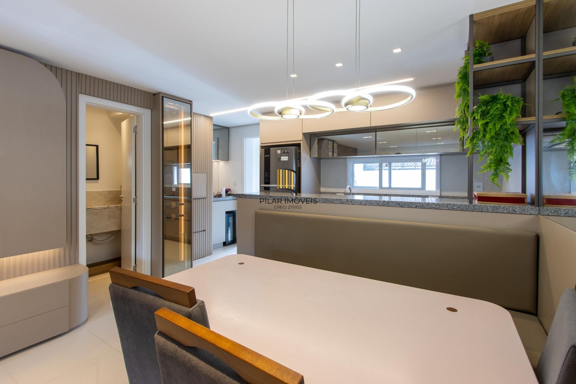 Sobrado para Venda - 95,16m², 3 dormitórios, sendo 1 suites, 2 vagas - Hípica