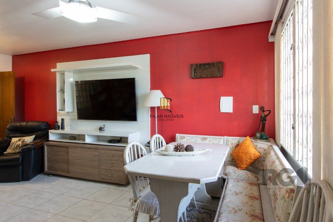 Casa para Venda - 204m², 3 quartos, 2 suites, 1 vaga - Caminhos do Sol - Guarujá