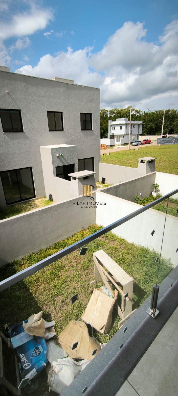 Casa em Condomínio à venda, bairro Campo Novo,  3 quartos (1 suite),  3 banheiros, 1 vaga