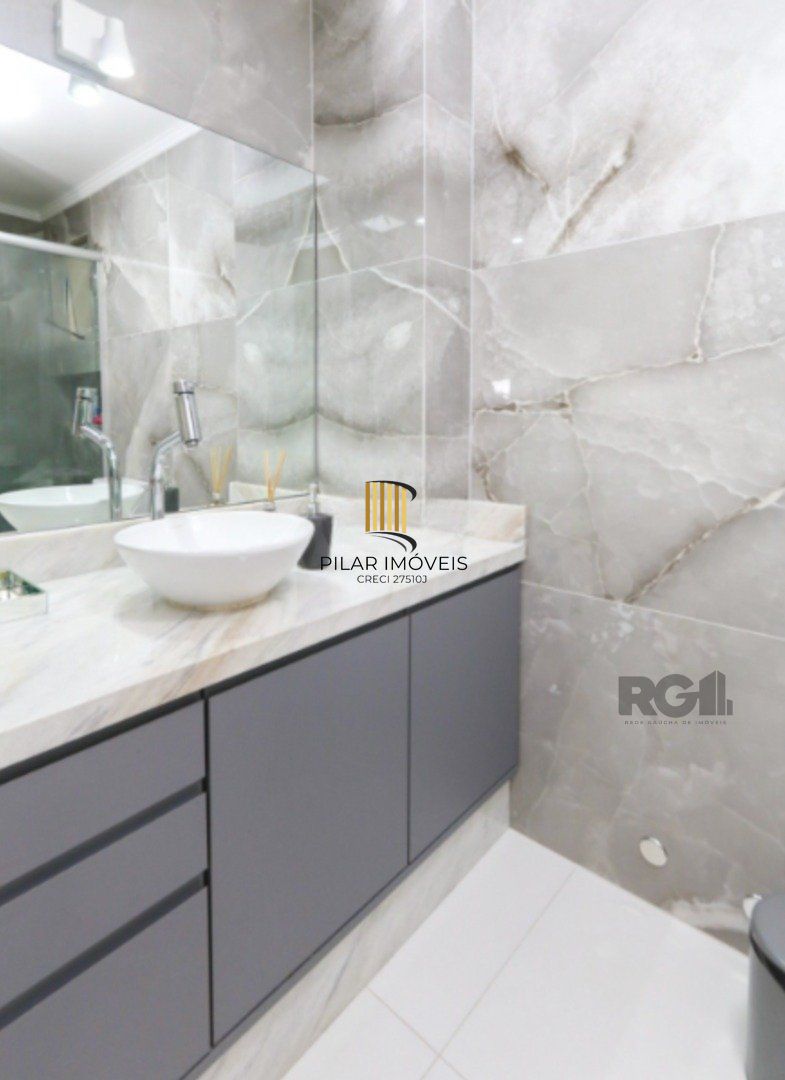Imperdível! Apartamento Reformado de 2 Dormitórios com Garagem, Lazer Completo e Localização Privilegiada!