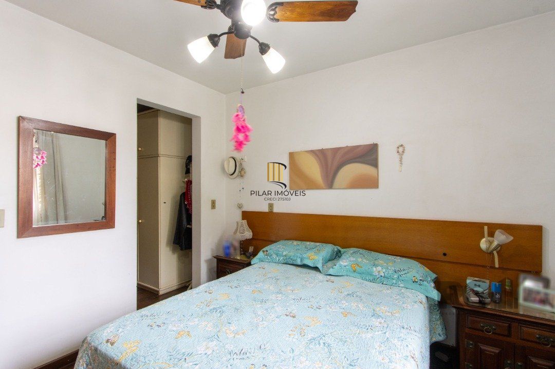 Casa de 3 dormitórios à venda na Tristeza - Zona sul de Poa.