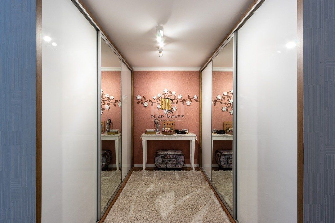 Casa para Venda - 342m², 3 dormitórios, sendo 2 suites, 2 vagas - Espírito Santo