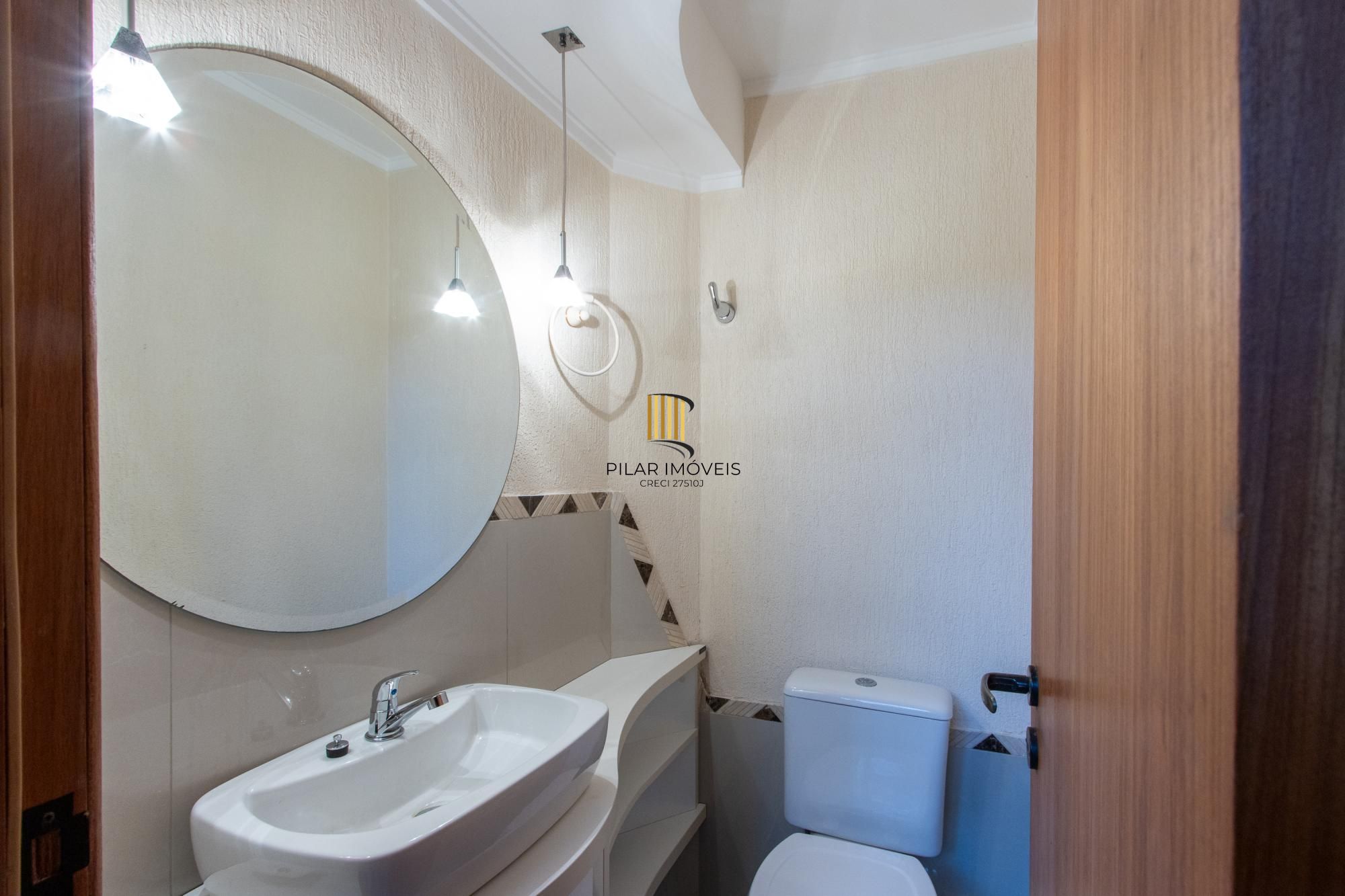 Casa para Venda - 470m², 3 dormitórios, sendo 1 suites, 6 vagas - Nonoai
