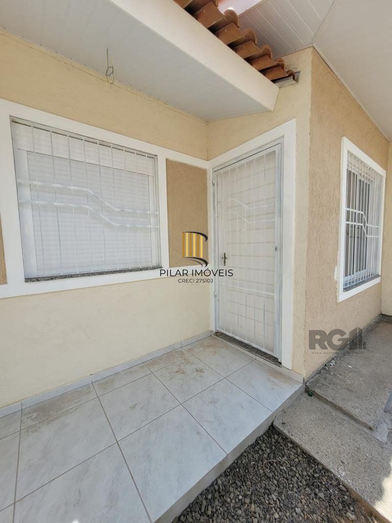 Casa 2 dormitórios no bairro Restinga