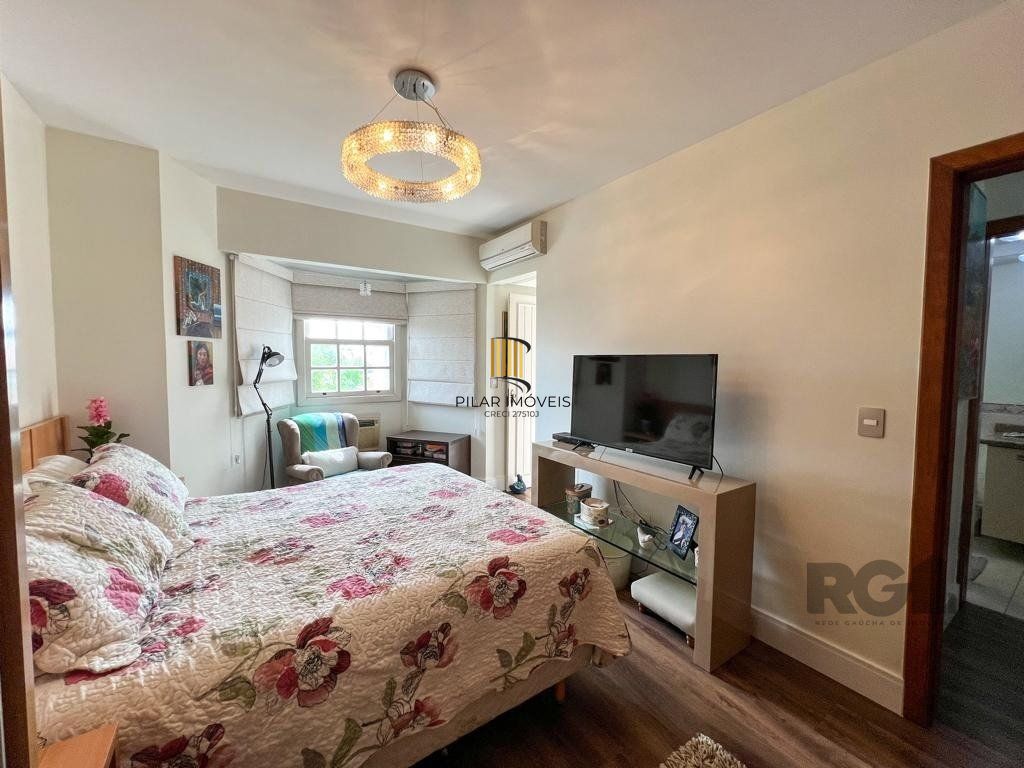 Excelente casa em condomínio no Bairro Tristeza - Ao lado do Shopping Paseo
