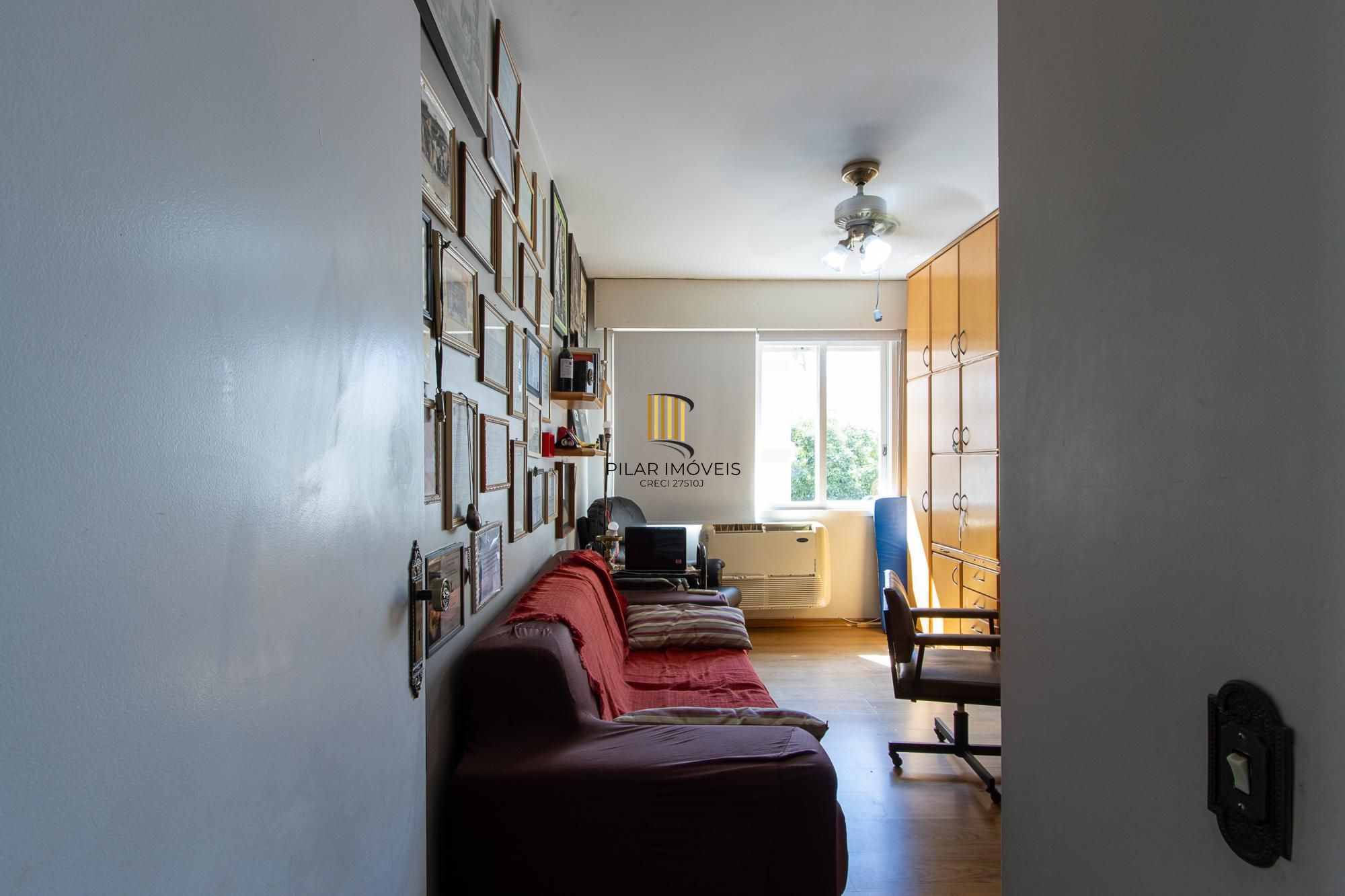 Apartamento 3 dormitorios com 168,65m2 privativos e uma vaga..