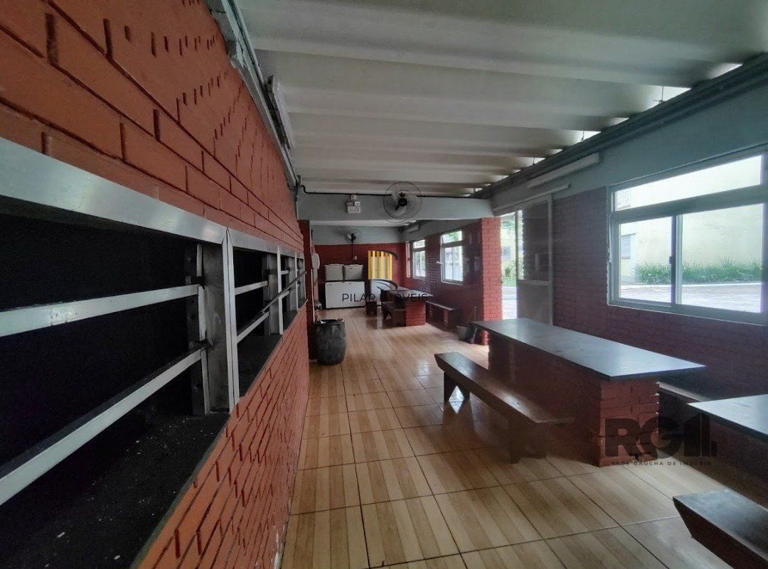 Apartamento 2 quartos, com 1 vaga de garagem, elevador, infra, Bairro Cristal