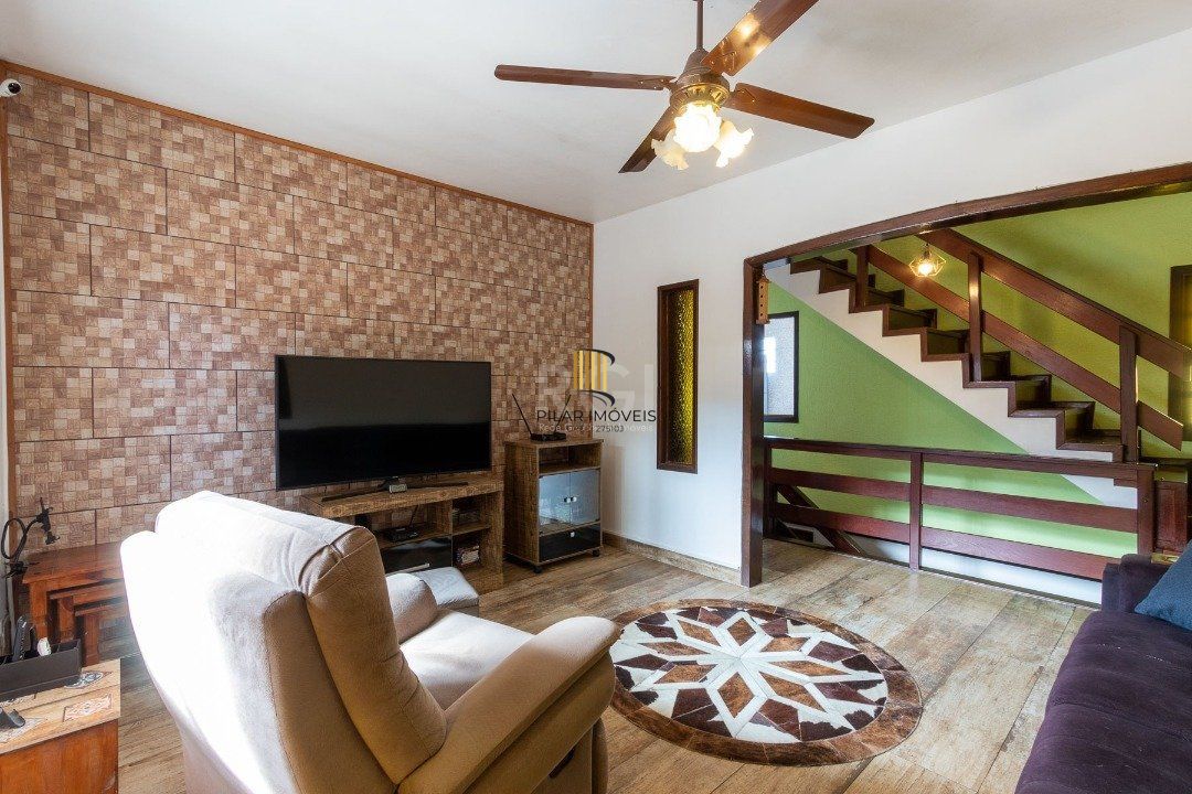 Casa para Venda - 300m², 5 dormitórios, 2 vagas - Cavalhada