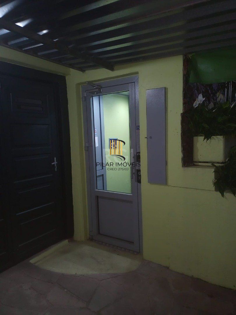 Casa para Venda - 220m², 3 dormitórios, sendo 1 suites, 1 vaga - Camaquã