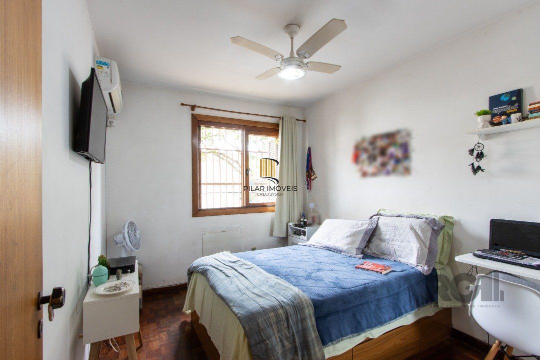 Casa de 3 dormitórios à venda na Tristeza - Zona sul de Poa.
