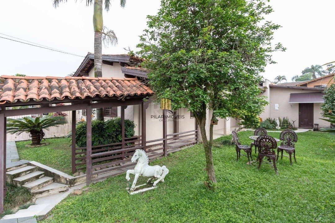 Casa para Venda - 380m², 3 dormitórios, sendo 1 suites, 3 vagas - Tristeza