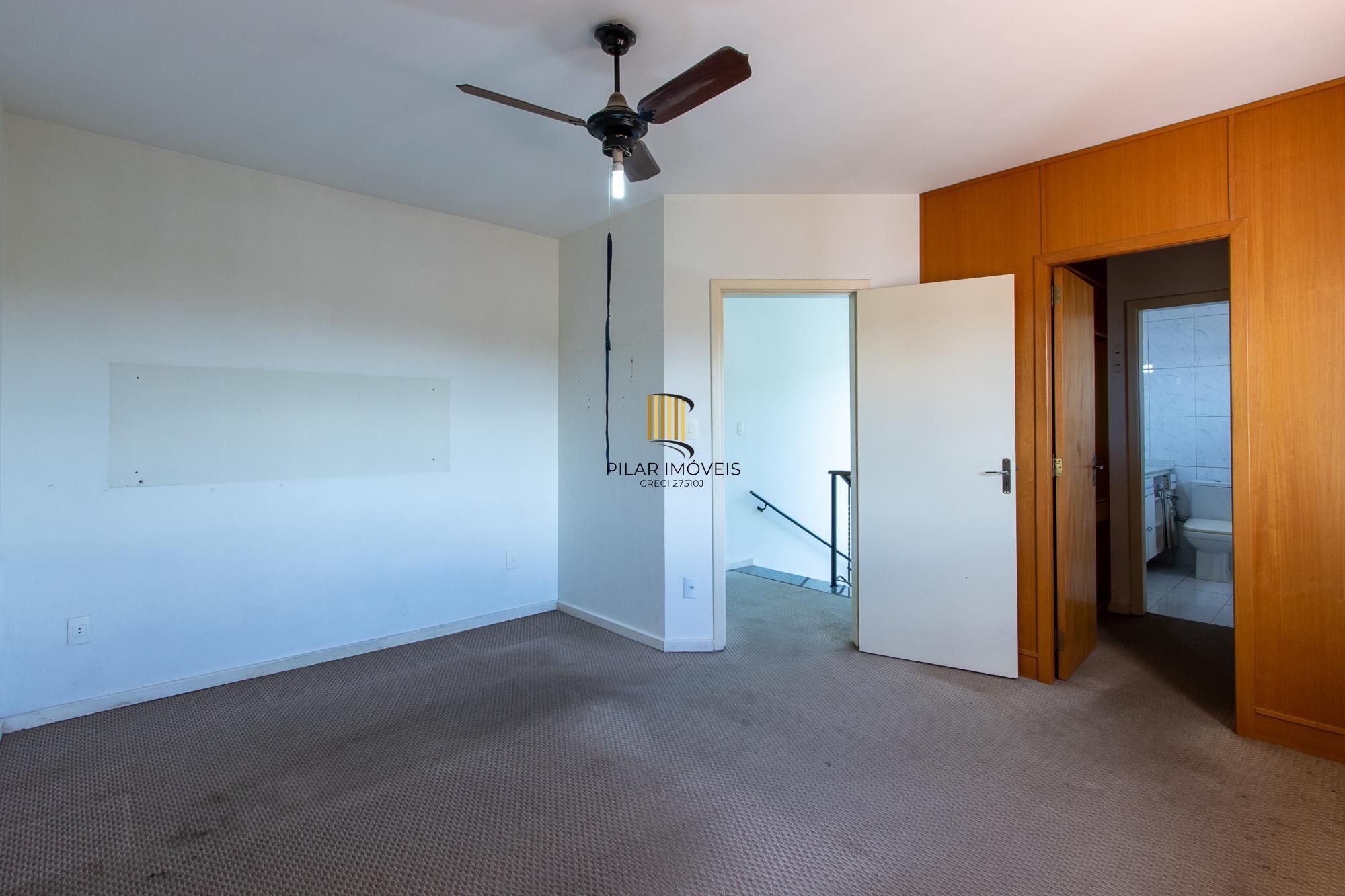 Casa à venda no Altos do Ipê no Bairro Espirito Santo.