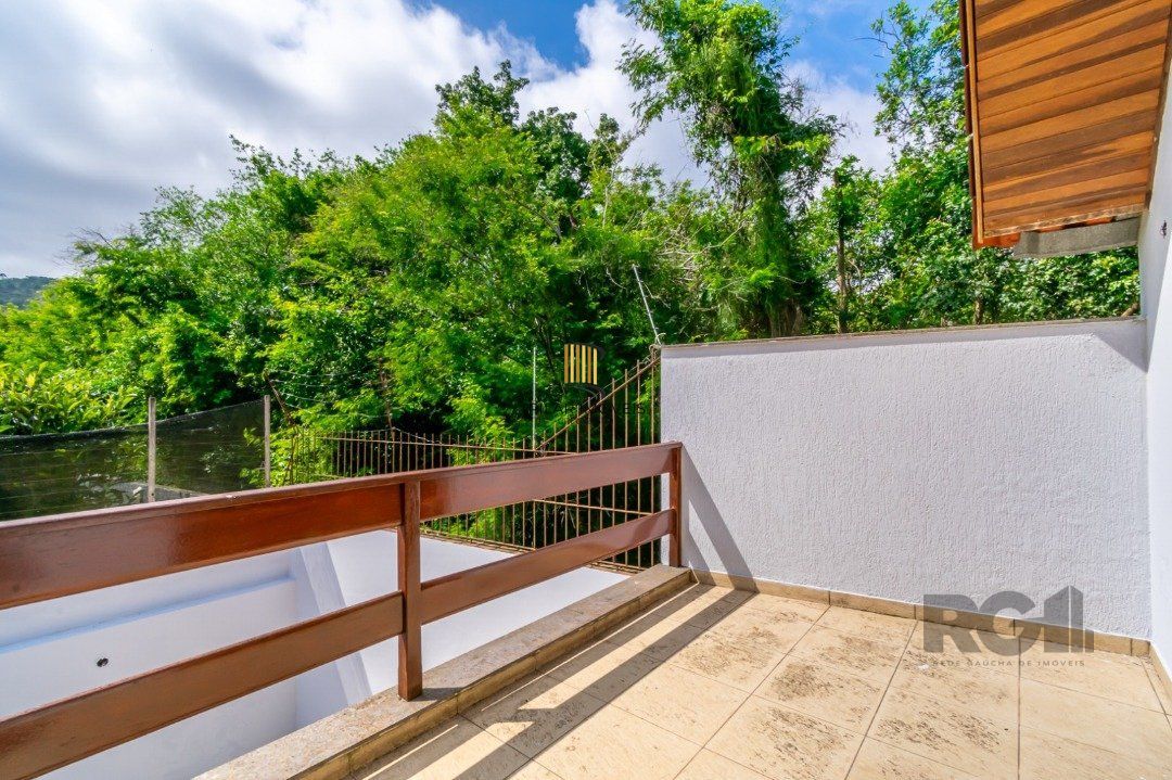 Casa 3 dormitórios no bairro Espírito Santo