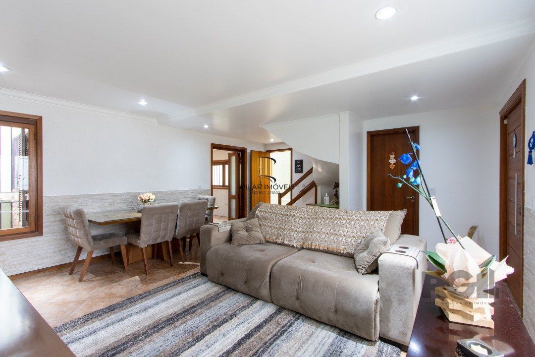 Casa 6 dormitórios no bairro Tristeza