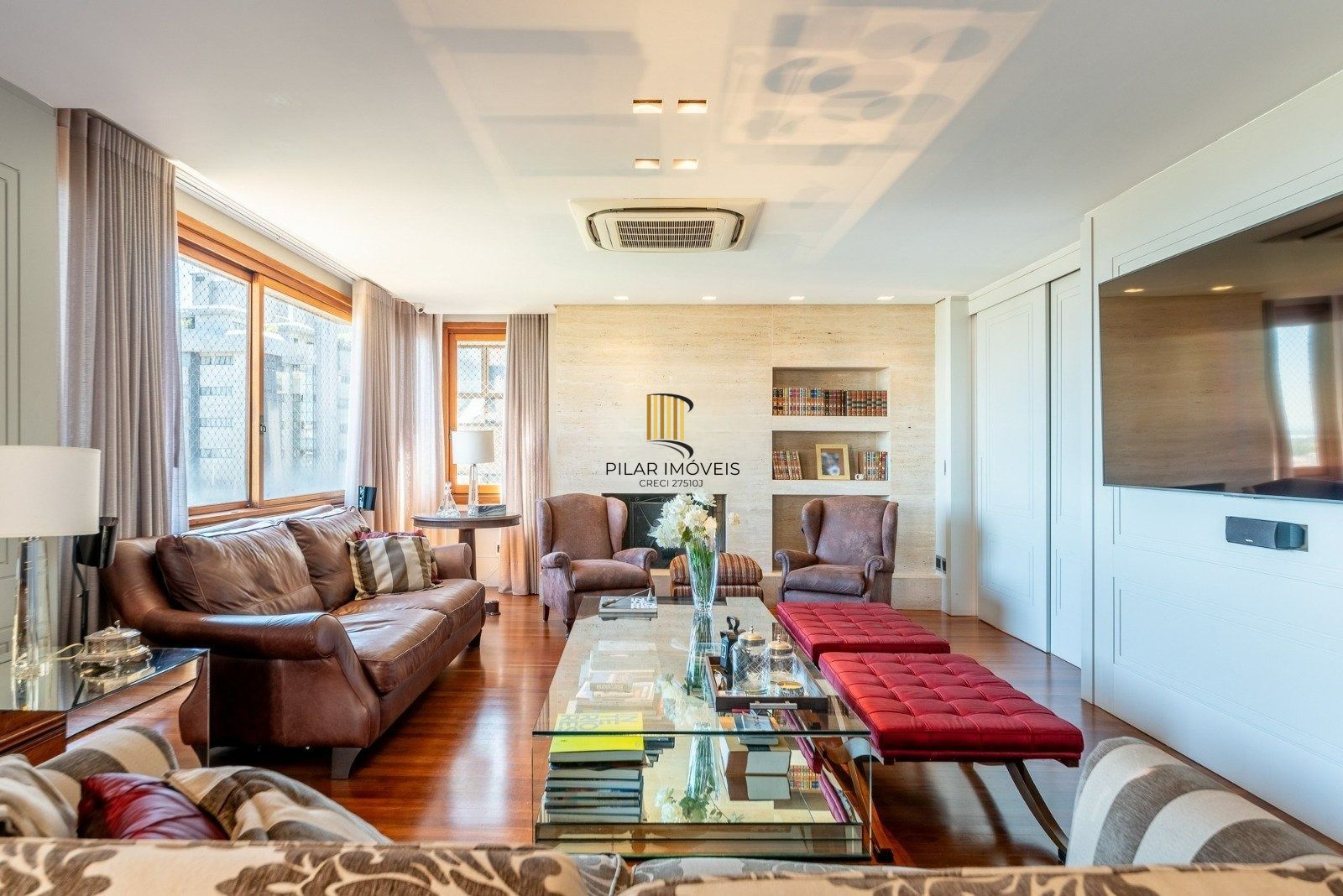 Cobertura de 4 dormitórios com vista 360º  no bairro Moinhos de Vento