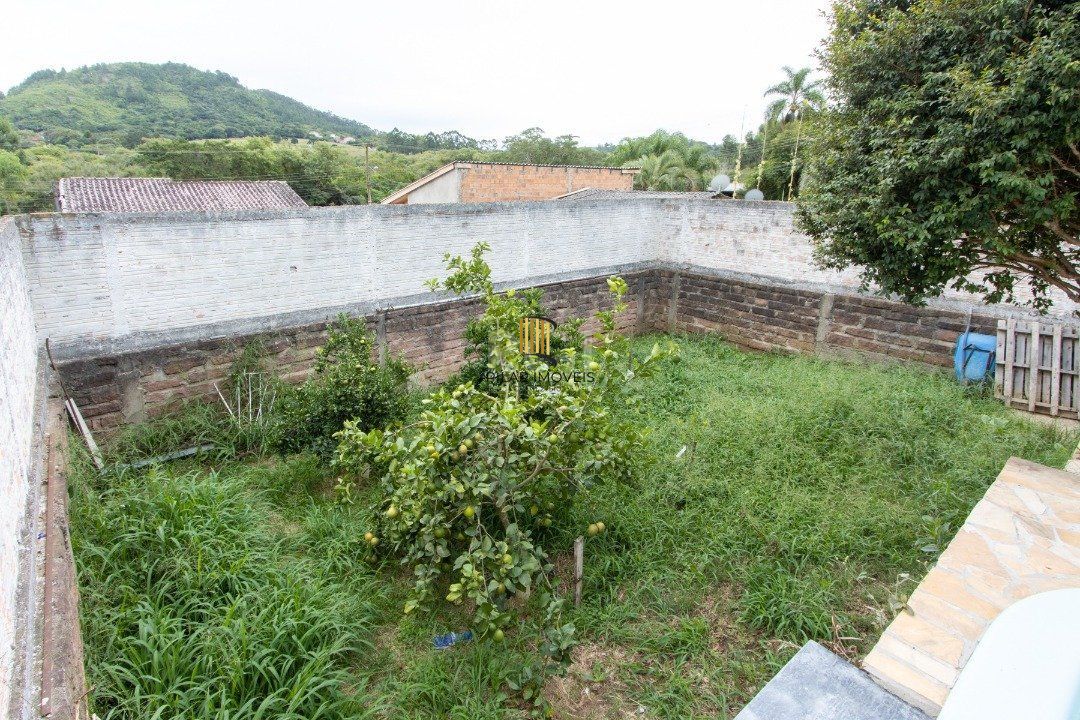 Casa 4 dormitórios no bairro Hípica