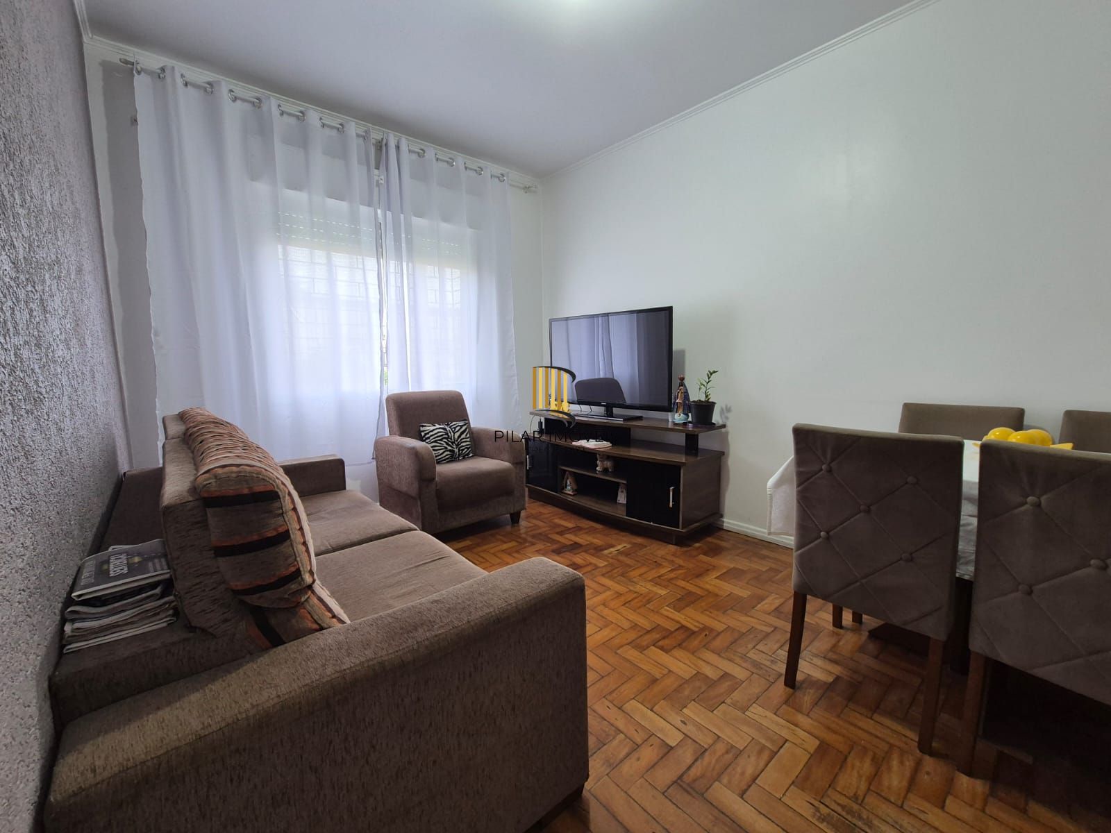 APARTAMENTO 02 DORMITÓRIOS NO BAIRRO CAMAQUÃ
