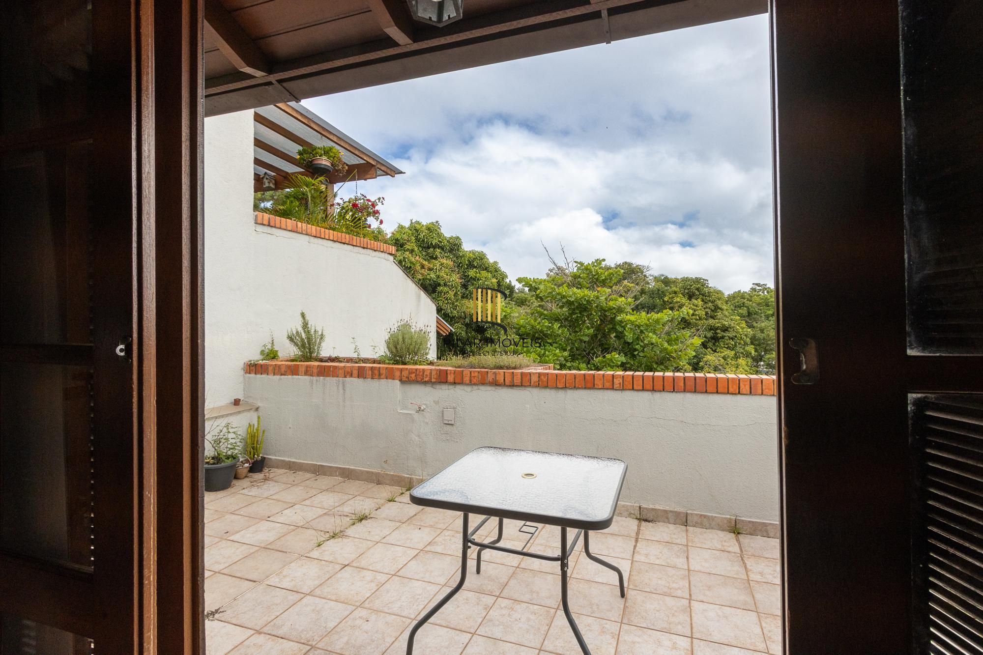 Casa Condominio para Venda - 175m², 3 dormitórios, sendo 1 suites, 4 vagas - Tristeza