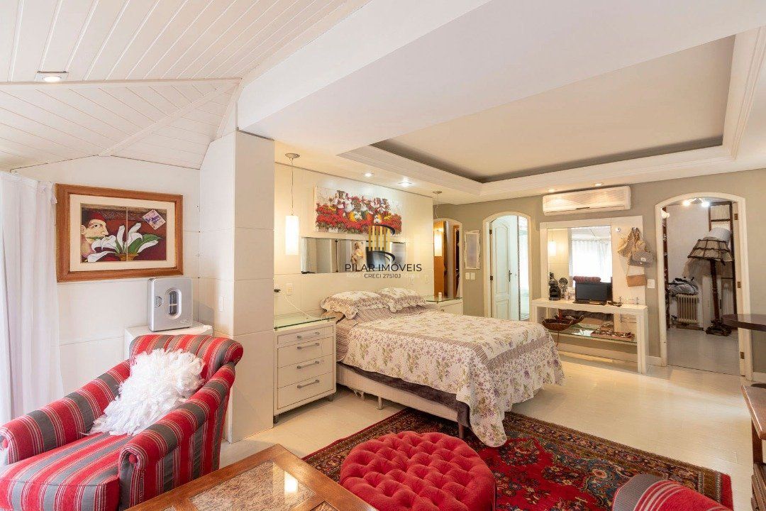 Casa para Venda - 800m², 3 dormitórios, sendo 3 suites, 4 vagas - Vila Assunção