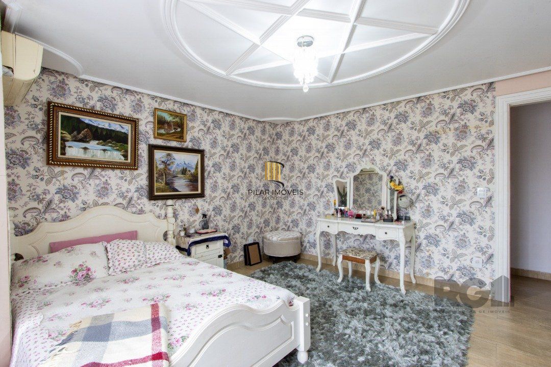 Casa para Venda - 238.68m², 4 dormitórios, sendo 1 suites, 4 vagas - Ipanema