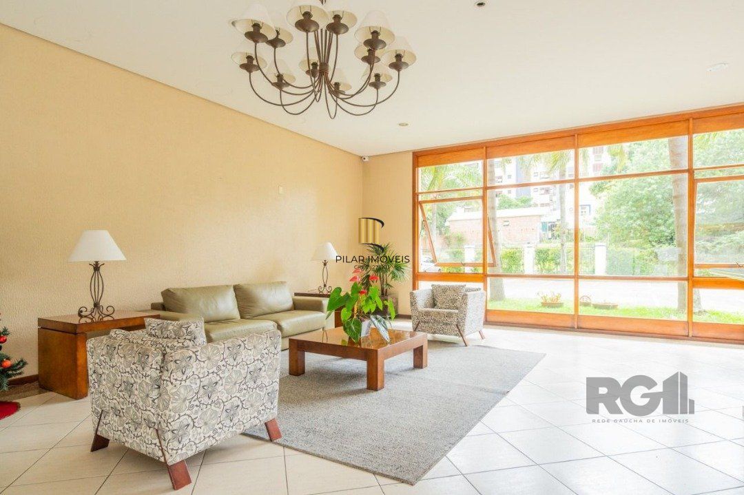 Ótimo apartamento, reformado , dois dormitórios e uma suíte, vaga escriturada.