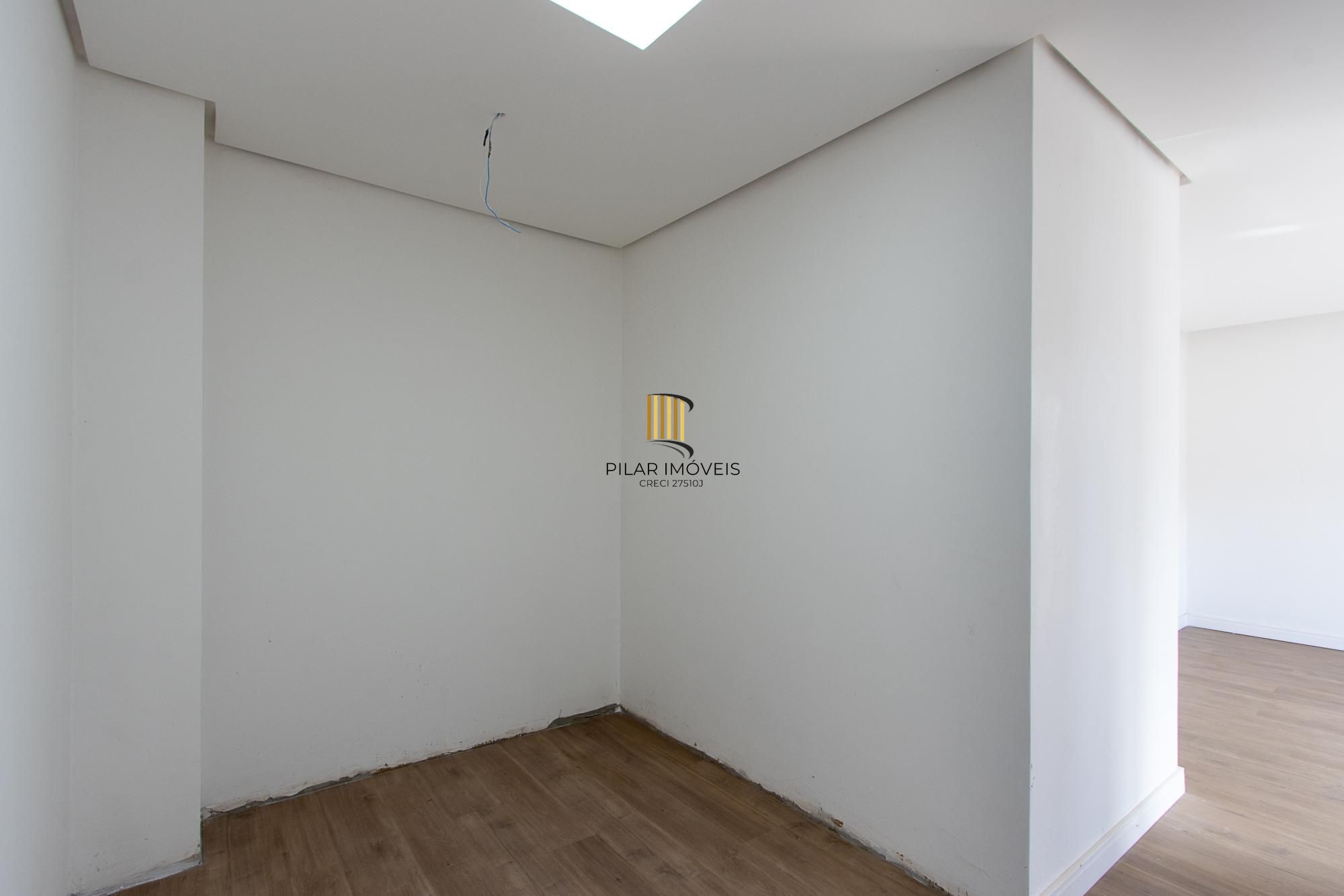 Casa de condomínio, 3 dormitórios, 3 suítes.