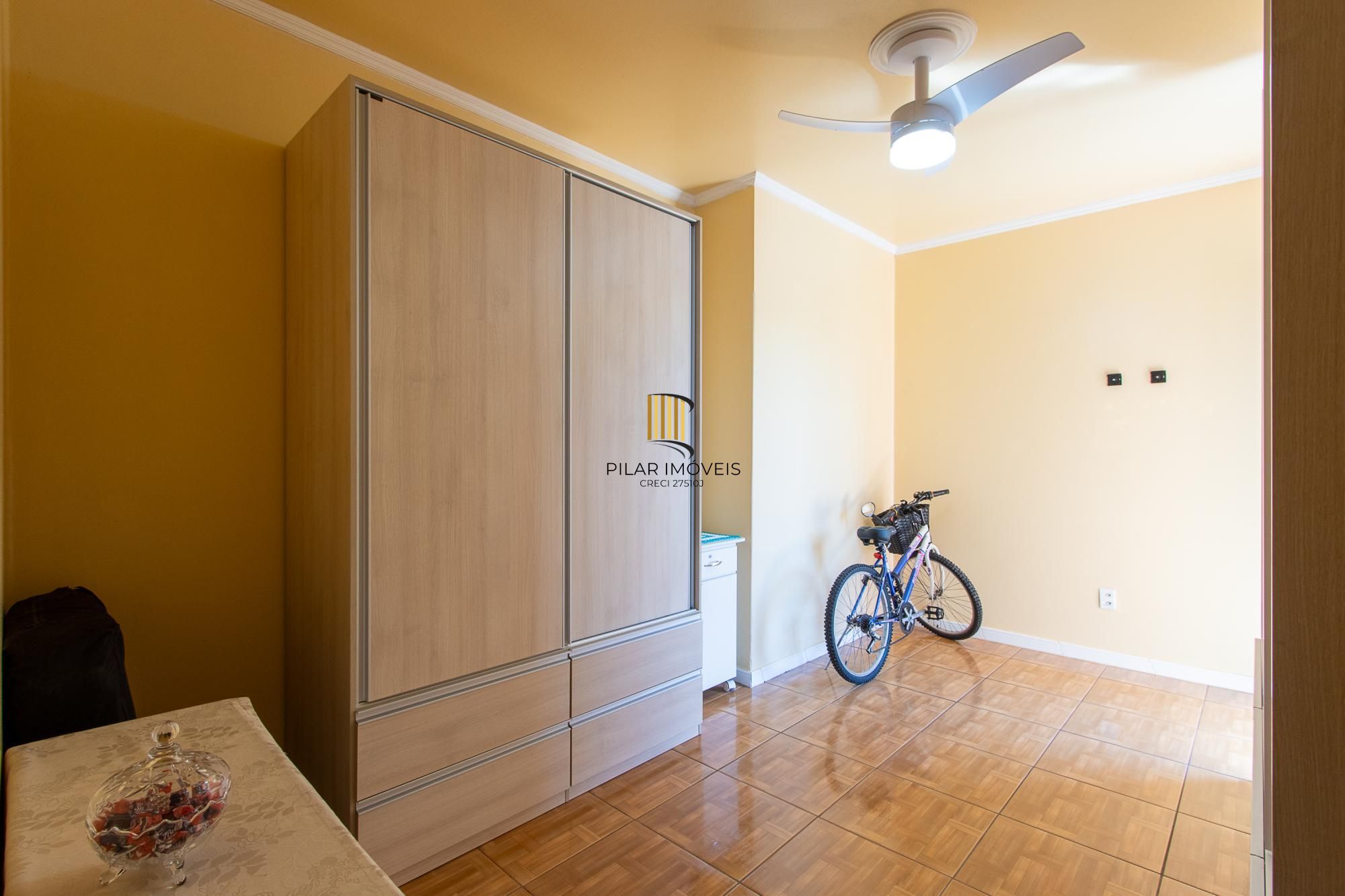 Apartamento de 2 dormitórios no bairro Medianeira.