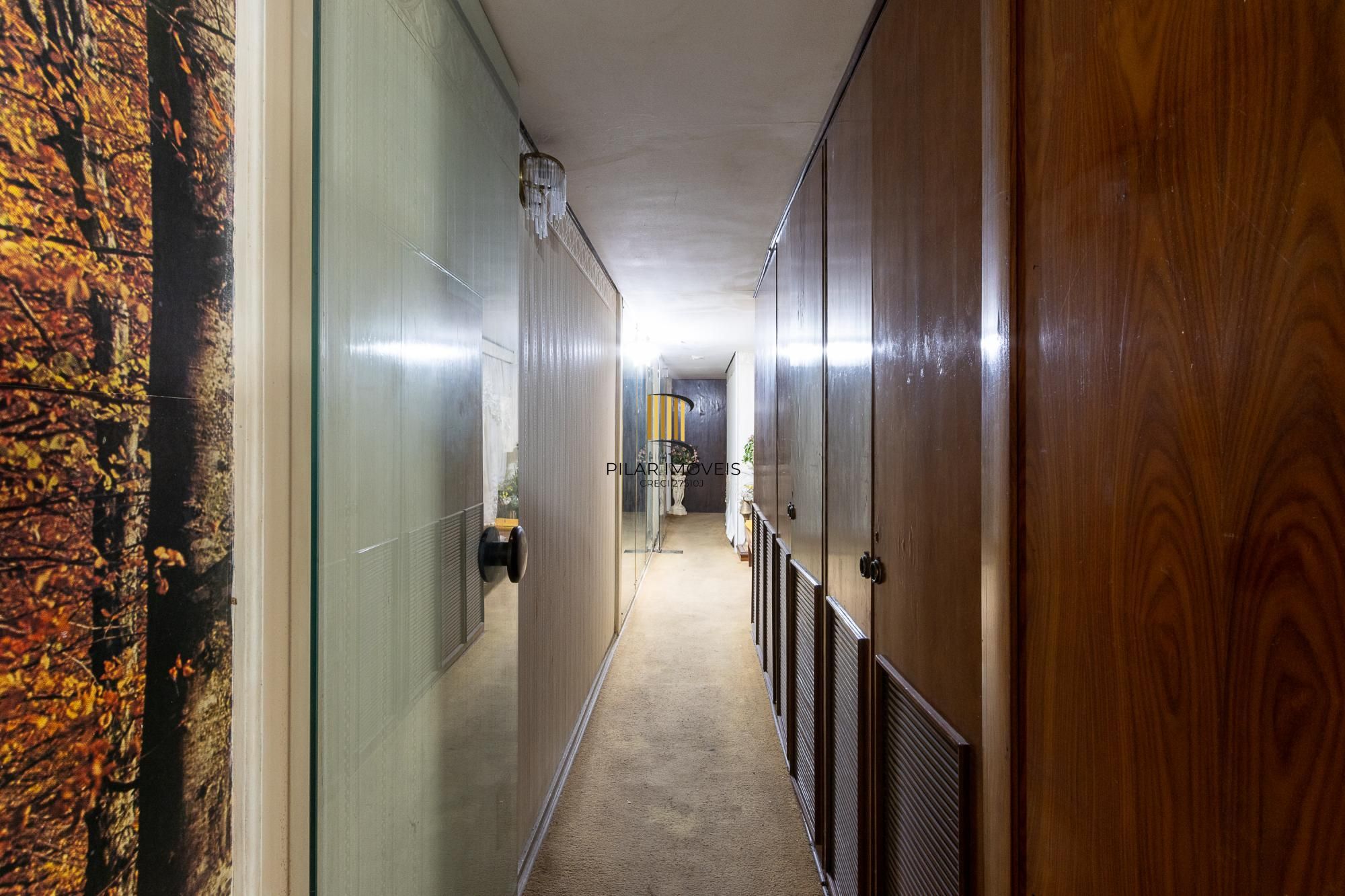 Apartamento frente à fundos, 3 dormitórios, 1 vaga escriturada - Centro Histórico