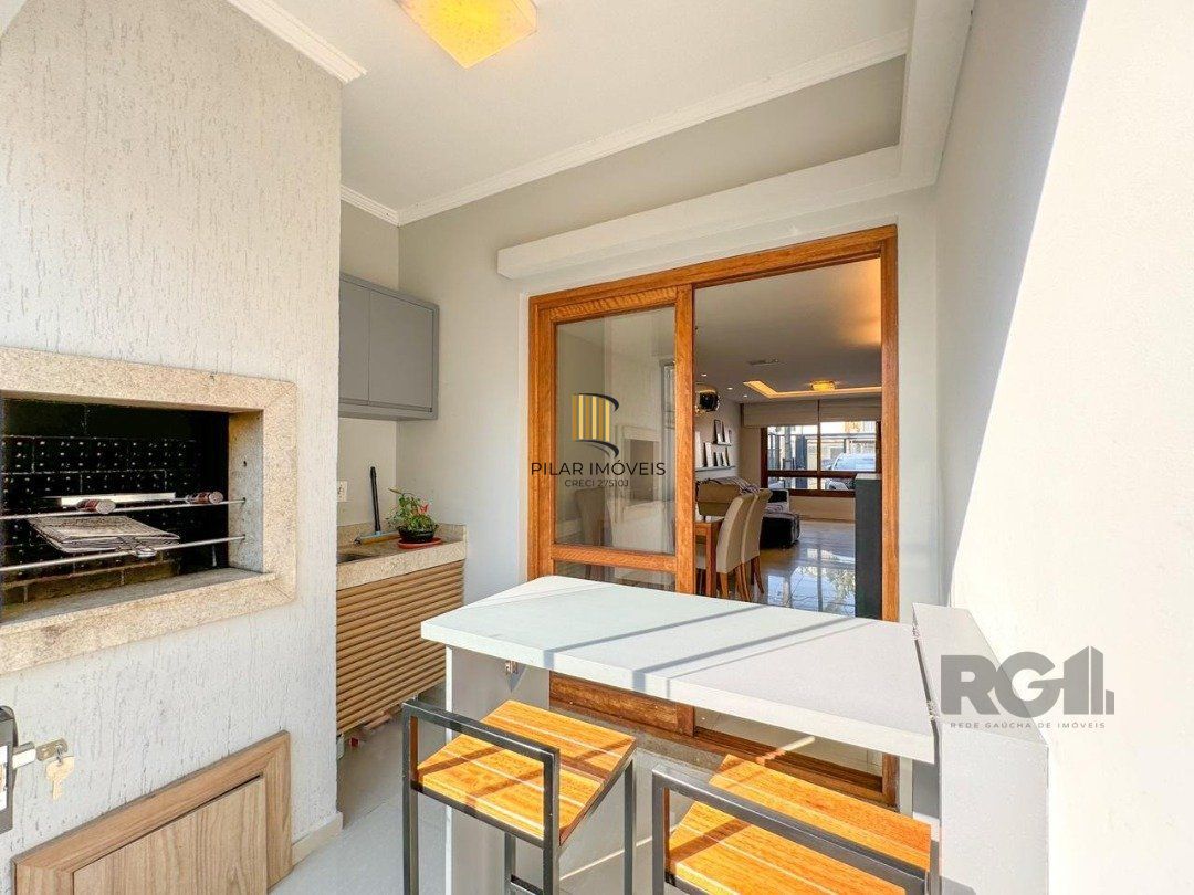 Casa para Venda - 135m², 3 dormitórios, sendo 1 suites, Hípica